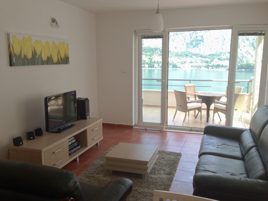 Apartment Fjord Waterfront Kotor Exterior foto