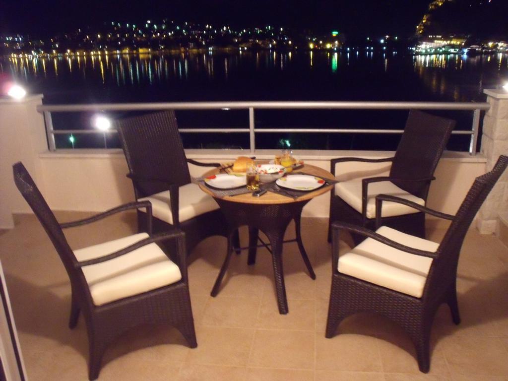 Apartment Fjord Waterfront Kotor Exterior foto