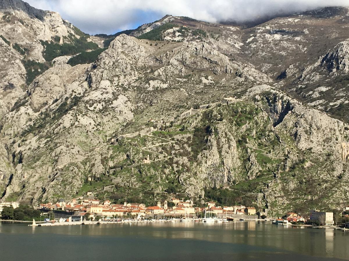 Apartment Fjord Waterfront Kotor Exterior foto